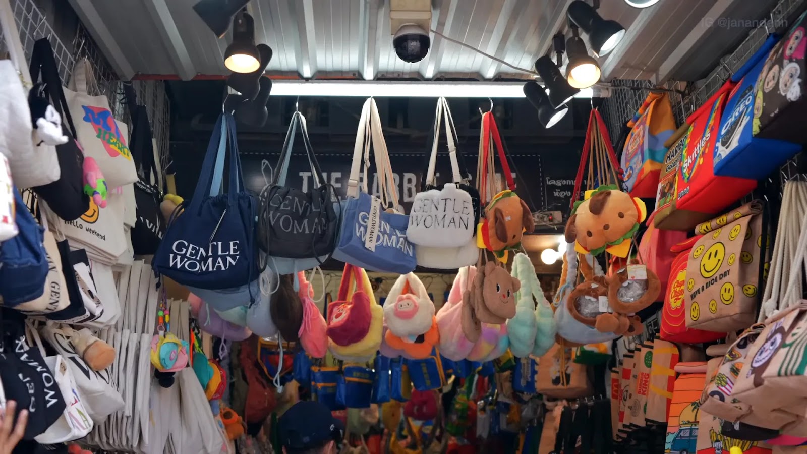 Bangkok's Chatuchak Weekend Market: The Ultimate Guide to Shopping & Street Food