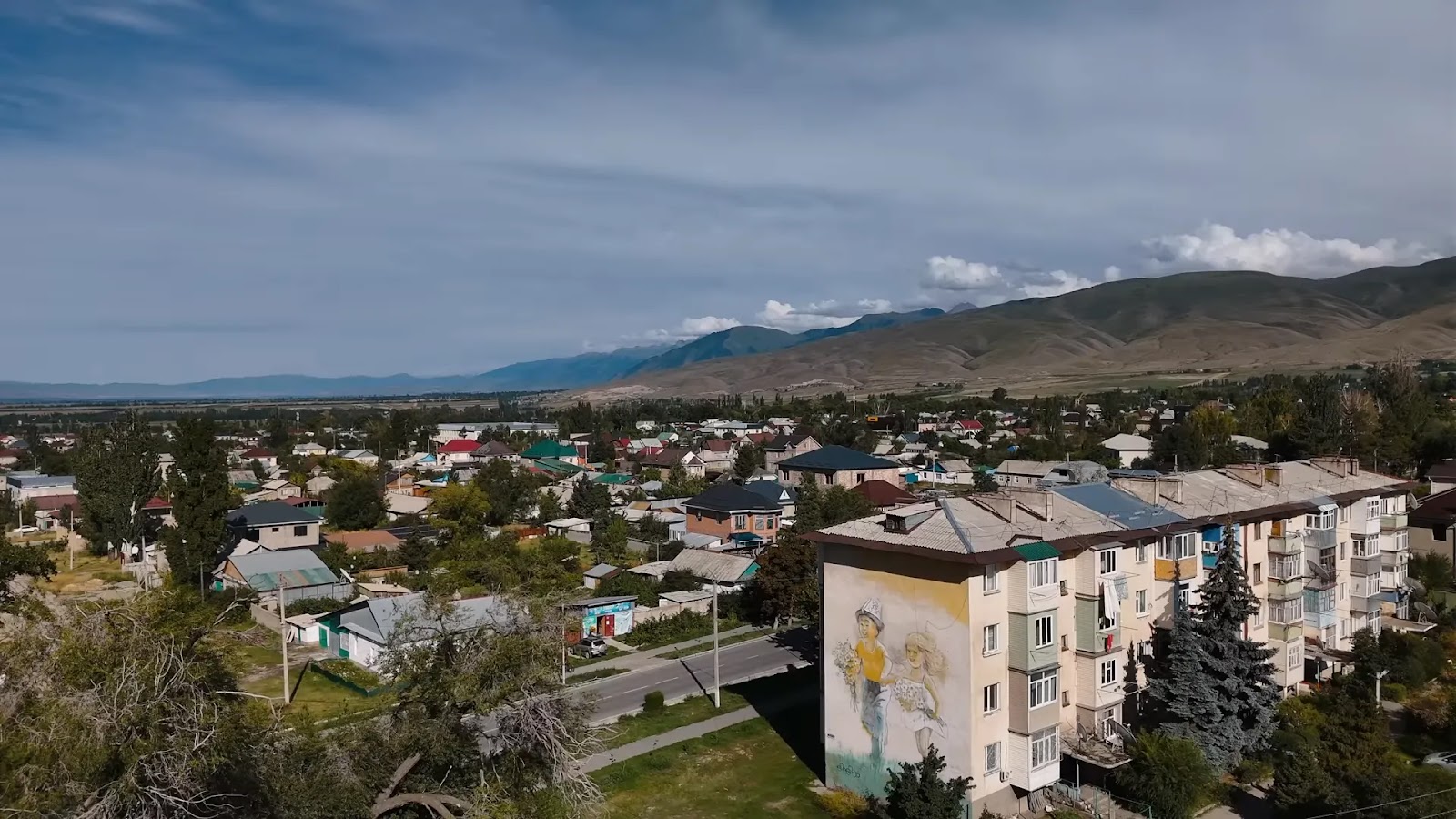 Experiencing the Vibrant Karakol Animal Market and a Kyrgyz Family Feast